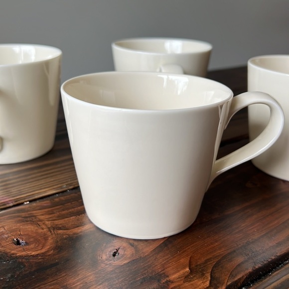 Crate&Barrel Set Of Four Ceramic Mugs 12 oz - Picture 5 of 7